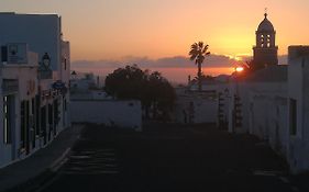 Aptos con piscina El Flamboyán 1